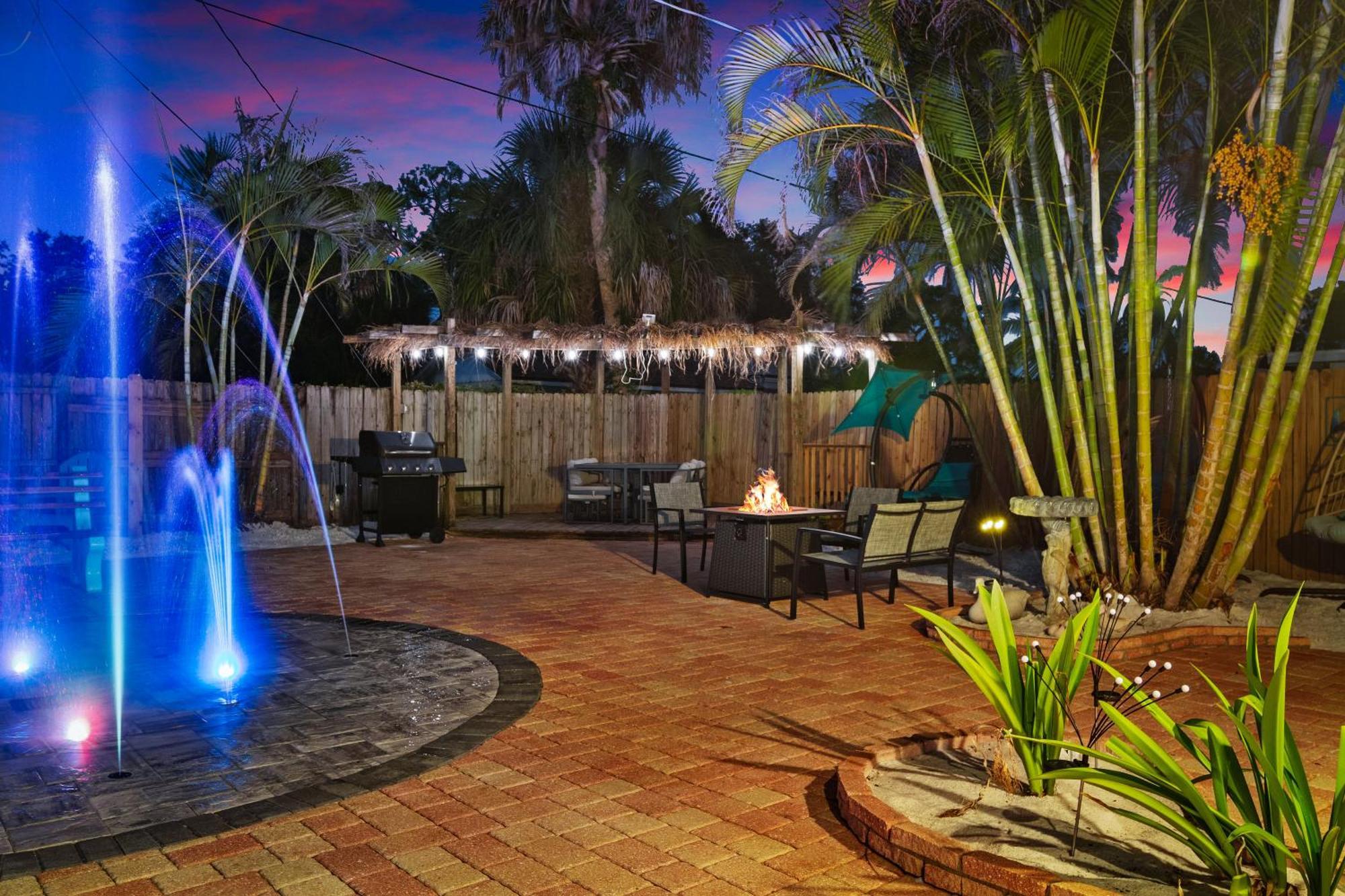 Coastal Villa W Amazing Courtyard - Splash Pad! Sarasota Exterior foto